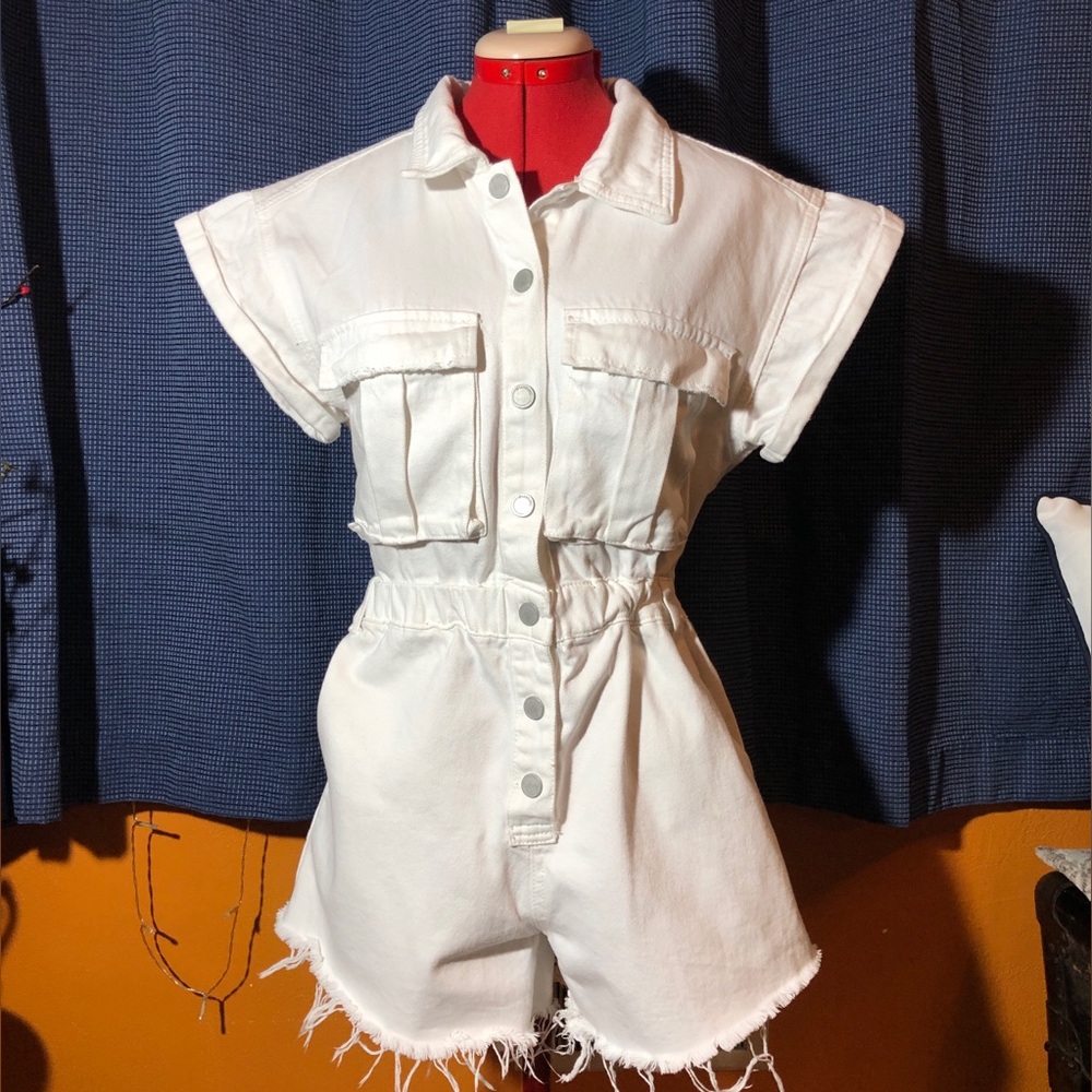 Blank NYC Distressed Romper Coveralls Shorts Size Small